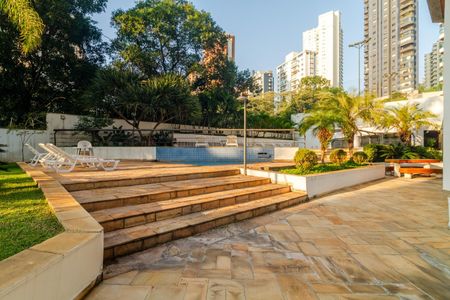 Apartamento à venda com 244m², 4 quartos e 4 vagasPiscina