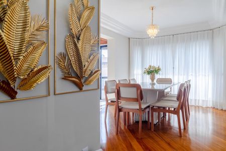 Apartamento à venda com 244m², 4 quartos e 4 vagasSala