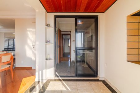 Apartamento à venda com 244m², 4 quartos e 4 vagasCorredor