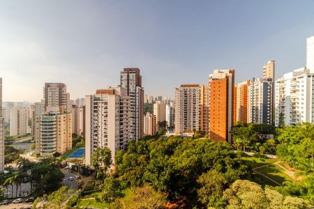 Apartamento à venda com 244m², 4 quartos e 4 vagasVista