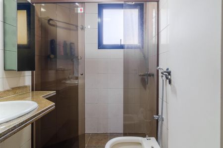 Apartamento à venda com 244m², 4 quartos e 4 vagasBanheiro