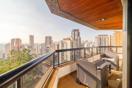 Apartamento à venda com 244m², 4 quartos e 4 vagasVista