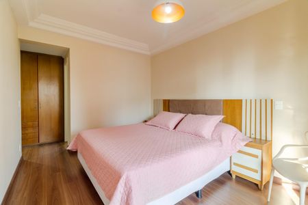 Apartamento à venda com 244m², 4 quartos e 4 vagasQuarto