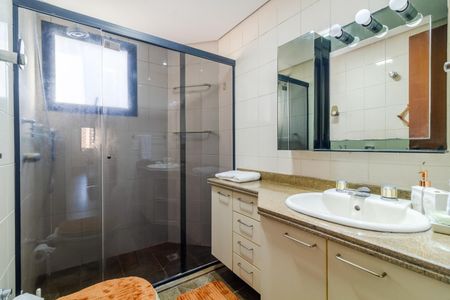Apartamento à venda com 244m², 4 quartos e 4 vagasBanheiro