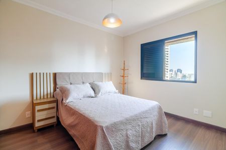 Apartamento à venda com 244m², 4 quartos e 4 vagasQuarto