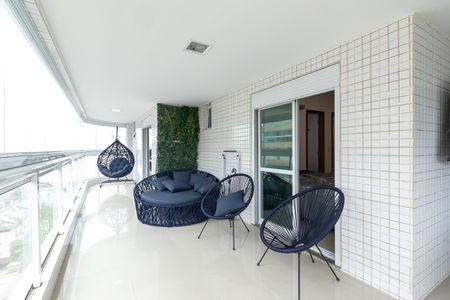 Apartamento para alugar com 180m², 3 quartos e 2 vagas Apartamento para alugar com 180m², 3 quartos e 2 vagasSacada