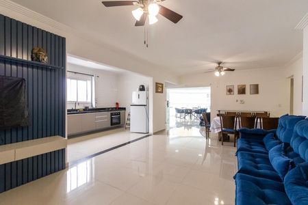 Apartamento para alugar com 180m², 3 quartos e 2 vagas Apartamento para alugar com 180m², 3 quartos e 2 vagasSala