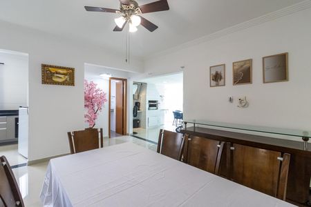 Apartamento para alugar com 180m², 3 quartos e 2 vagas Apartamento para alugar com 180m², 3 quartos e 2 vagasSala