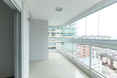 Apartamento para alugar com 180m², 3 quartos e 2 vagas Apartamento para alugar com 180m², 3 quartos e 2 vagasSuíte 2 Sacada