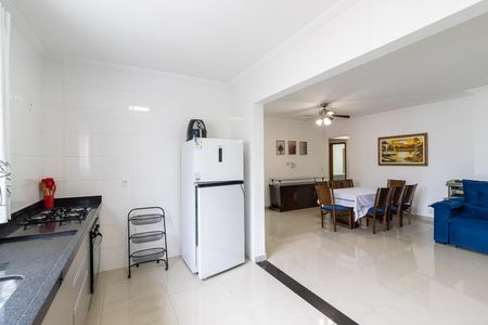 Apartamento para alugar com 180m², 3 quartos e 2 vagas Apartamento para alugar com 180m², 3 quartos e 2 vagasCozinha