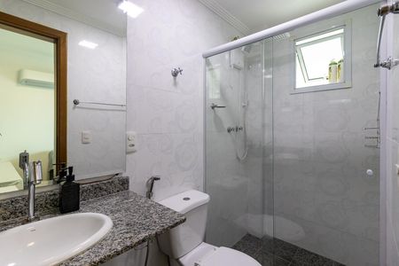 Apartamento para alugar com 180m², 3 quartos e 2 vagas Apartamento para alugar com 180m², 3 quartos e 2 vagasBanheiro da Suíte 2