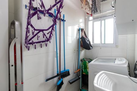 Apartamento para alugar com 180m², 3 quartos e 2 vagas Apartamento para alugar com 180m², 3 quartos e 2 vagasÁrea de Serviço