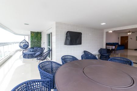 Apartamento para alugar com 180m², 3 quartos e 2 vagas Apartamento para alugar com 180m², 3 quartos e 2 vagasSacada