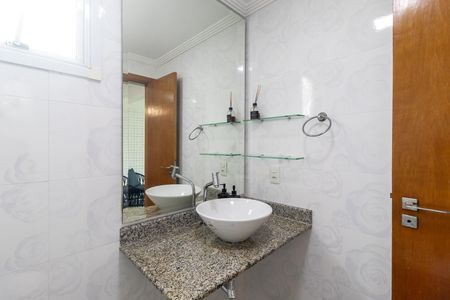 Apartamento para alugar com 180m², 3 quartos e 2 vagas Apartamento para alugar com 180m², 3 quartos e 2 vagasLavabo