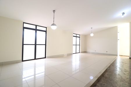 Casa para alugar com 400m², 5 quartos e 8 vagasSala 2