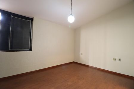 Casa para alugar com 400m², 5 quartos e 8 vagasSuíte 2
