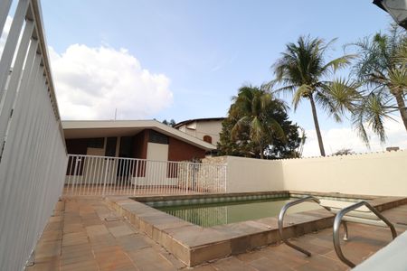 Casa para alugar com 400m², 5 quartos e 8 vagasPiscina