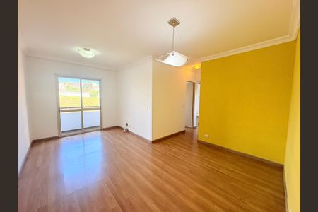 Apartamento para alugar com 67m², 3 quartos e 1 vagaSala