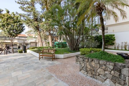 Apartamento à venda com 500m², 4 quartos e 3 vagas Apartamento à venda com 500m², 4 quartos e 3 vagasÁrea Comum