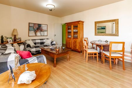 Apartamento à venda com 500m², 4 quartos e 3 vagas Apartamento à venda com 500m², 4 quartos e 3 vagasSala