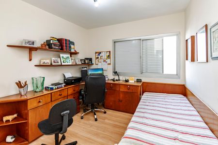 Apartamento à venda com 500m², 4 quartos e 3 vagas Apartamento à venda com 500m², 4 quartos e 3 vagasQuarto 1