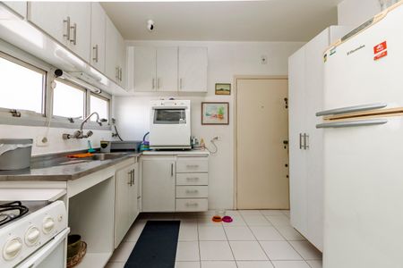 Apartamento à venda com 500m², 4 quartos e 3 vagas Apartamento à venda com 500m², 4 quartos e 3 vagasCozinha