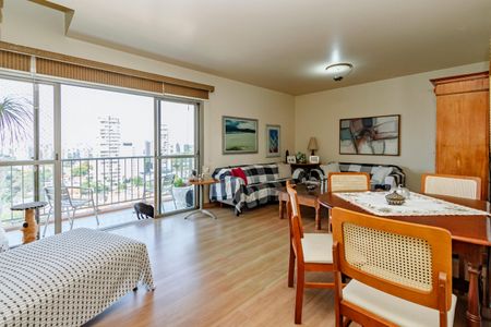 Apartamento à venda com 500m², 4 quartos e 3 vagas Apartamento à venda com 500m², 4 quartos e 3 vagasSala