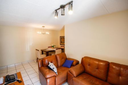 Sala de apartamento para alugar com 2 quartos, 58m² em Jardim Santa Monica, São Paulo