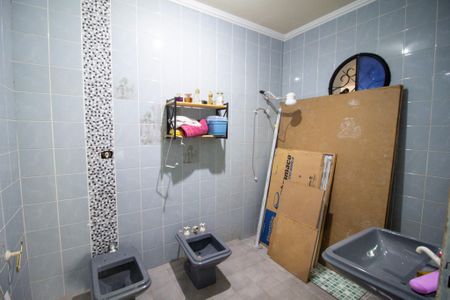 Casa para alugar com 240m², 2 quartos e 2 vagasBanheiro da Suíte