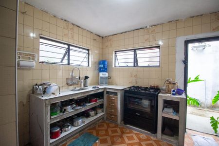 Casa para alugar com 240m², 2 quartos e 2 vagasCozinha