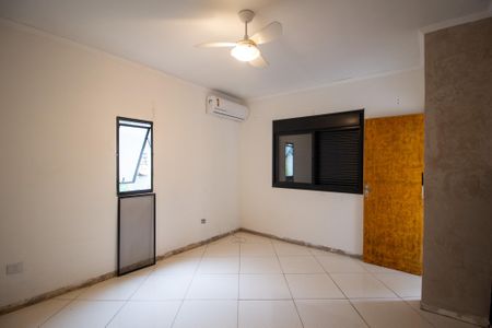 Casa para alugar com 240m², 2 quartos e 2 vagasEdícula