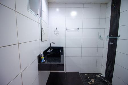 Casa para alugar com 240m², 2 quartos e 2 vagasEdícula