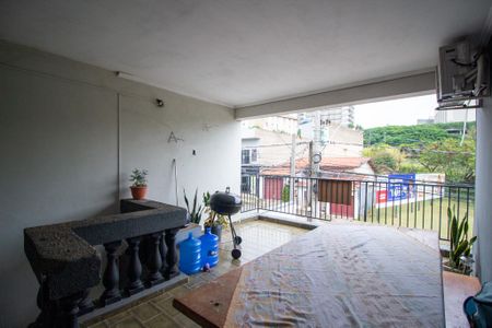 Casa para alugar com 240m², 2 quartos e 2 vagasVaranda