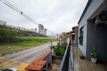 Casa para alugar com 240m², 2 quartos e 2 vagasVaranda