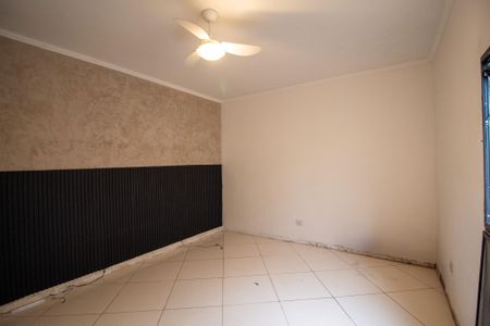 Casa para alugar com 240m², 2 quartos e 2 vagasEdícula