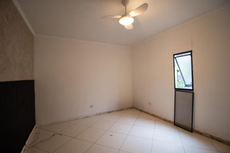 Casa para alugar com 240m², 2 quartos e 2 vagasEdícula