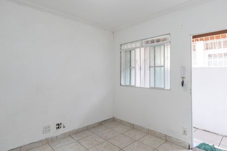 Casa à venda com 2 quartos, 66m² em Letícia, Belo Horizonte