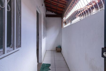 Área Externa de casa à venda com 2 quartos, 66m² em Letícia, Belo Horizonte