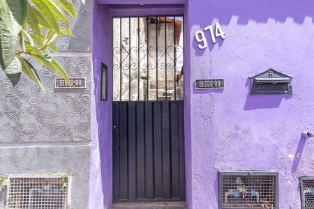 Fachada de casa à venda com 2 quartos, 66m² em Letícia, Belo Horizonte