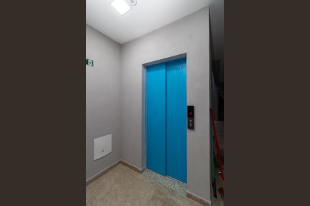 Apartamento à venda com 41m², 2 quartos e sem vagaÁrea comum - Elevador