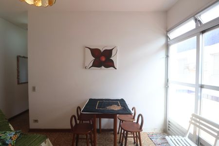 Sala de apartamento para alugar com 1 quarto, 46m² em Balneario Guarujá, Guarujá