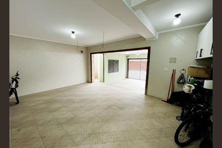 Garagem de casa à venda com 4 quartos, 317m² em Jardim Franca, São Paulo