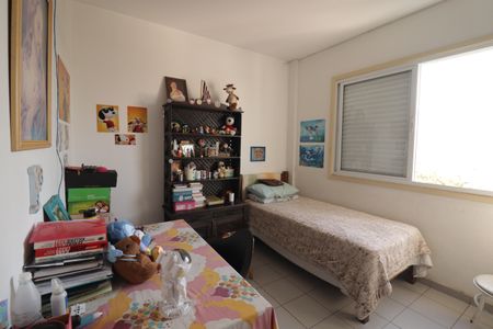 Apartamento à venda com 153m², 3 quartos e 1 vagaQuarto