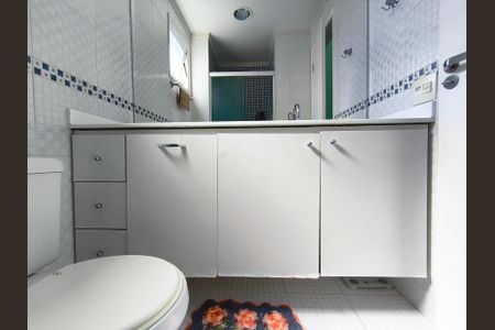 Apartamento à venda com 84m², 3 quartos e 2 vagasBanheiro da Suíte