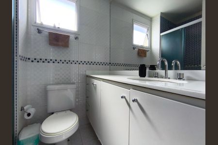 Apartamento à venda com 84m², 3 quartos e 2 vagasBanheiro da Suíte