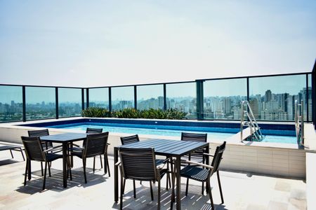 Apartamento para alugar com 37m², 1 quarto e sem vaga Apartamento para alugar com 37m², 1 quarto e sem vagaÁrea comum - Piscina