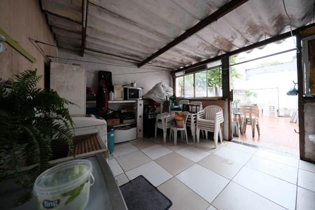 Casa à venda com 200m², 4 quartos e 2 vagasÁrea de Serviço
