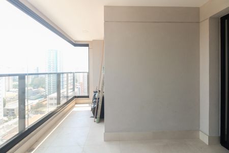 Apartamento à venda com 70m², 3 quartos e 1 vaga Apartamento à venda com 70m², 3 quartos e 1 vagaVaranda