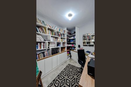 Casa à venda com 162m², 3 quartos e 2 vagasEscritório