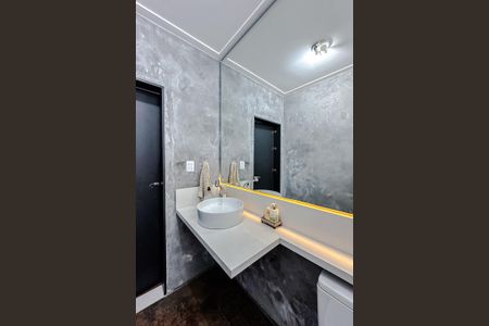 Casa à venda com 162m², 3 quartos e 2 vagasLavabo